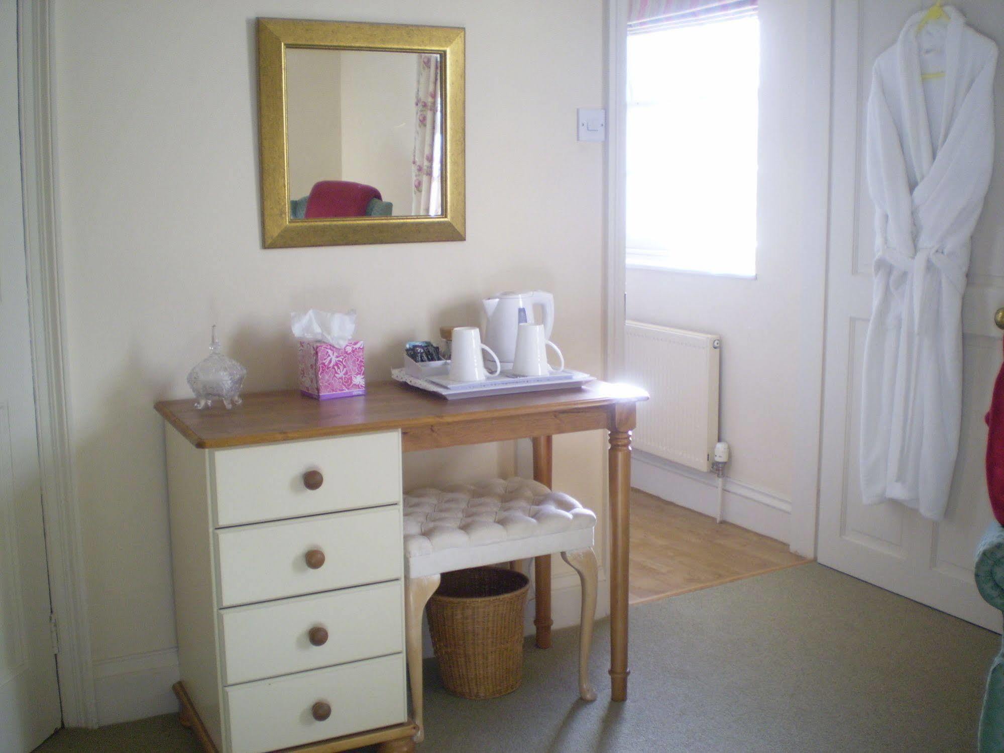Buckley Farmhouse B & B ซิดมัธ ภายนอก รูปภาพ