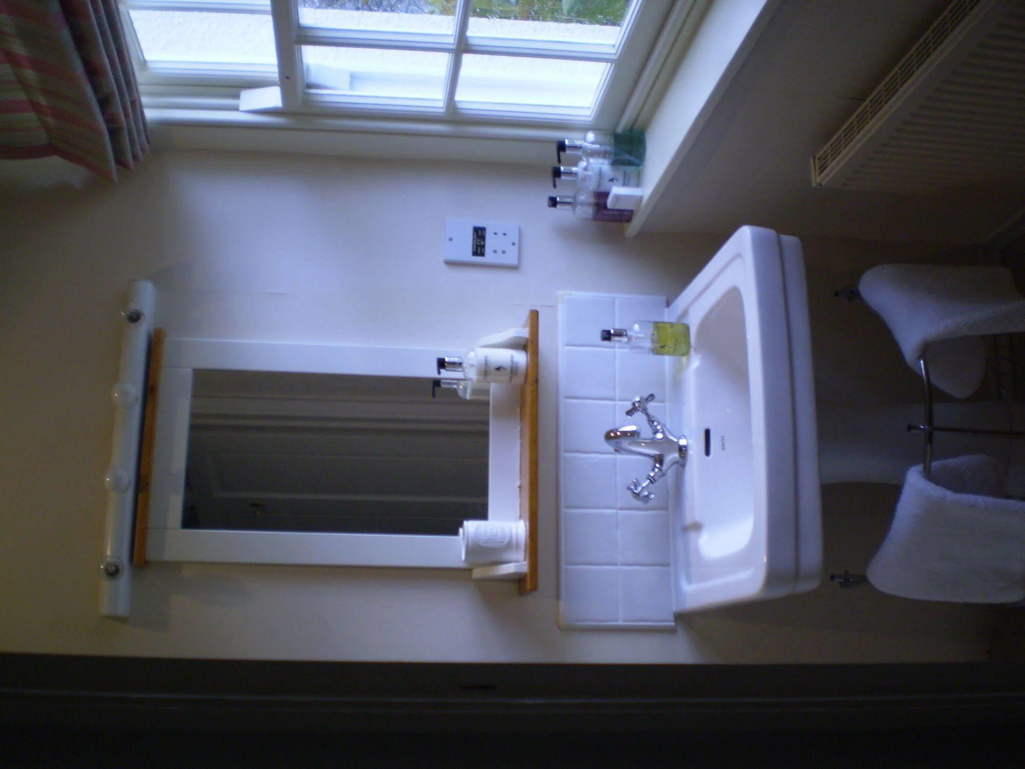 Buckley Farmhouse B & B ซิดมัธ ภายนอก รูปภาพ